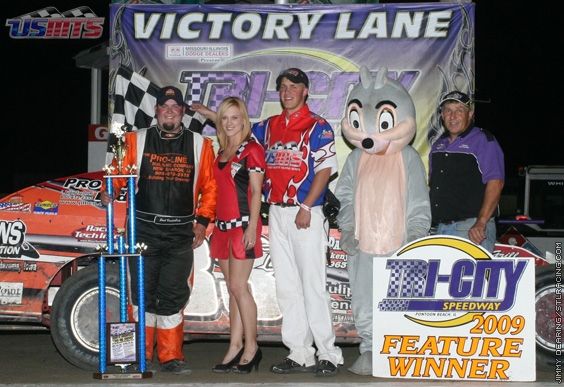Zack triumphs in USMTS debut at Tri-City Speedway Zack triumphs in USMTS debut at Tri-City Speedway
